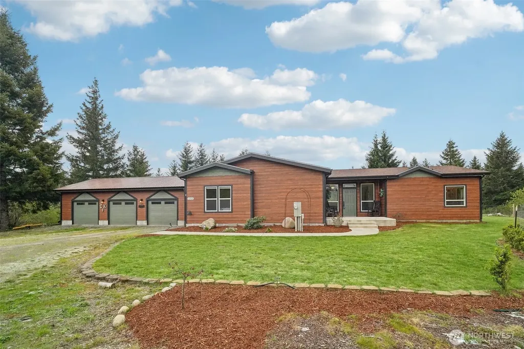 13113 Algyer Road SE Rainier WA 98576