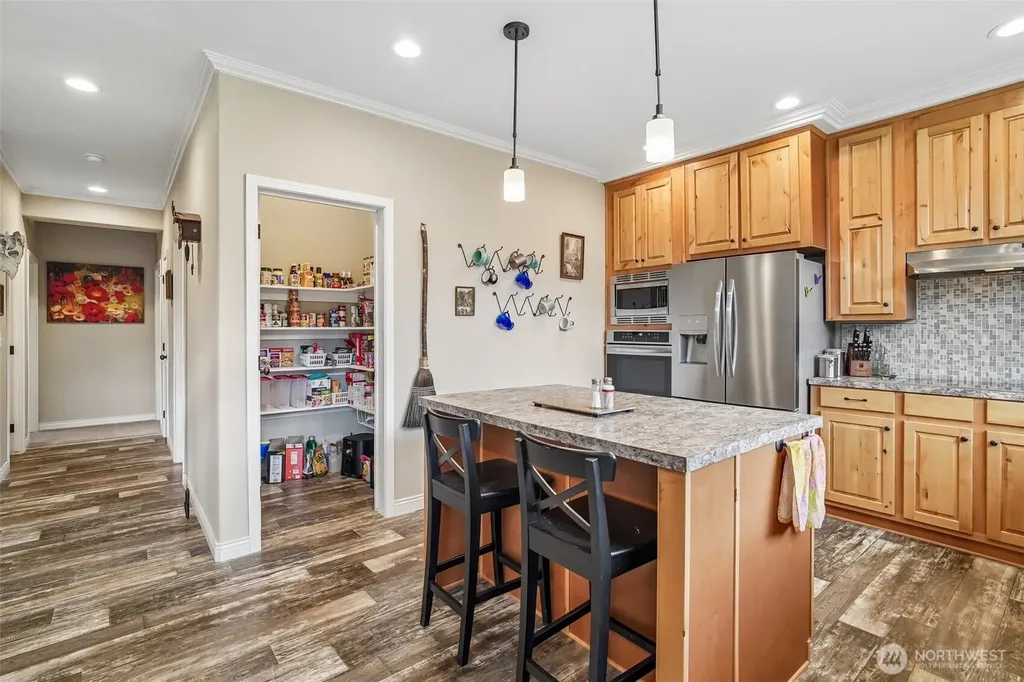 13113 Algyer Road SE Rainier WA 98576