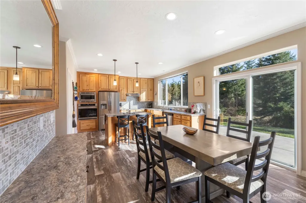 13113 Algyer Road SE Rainier WA 98576