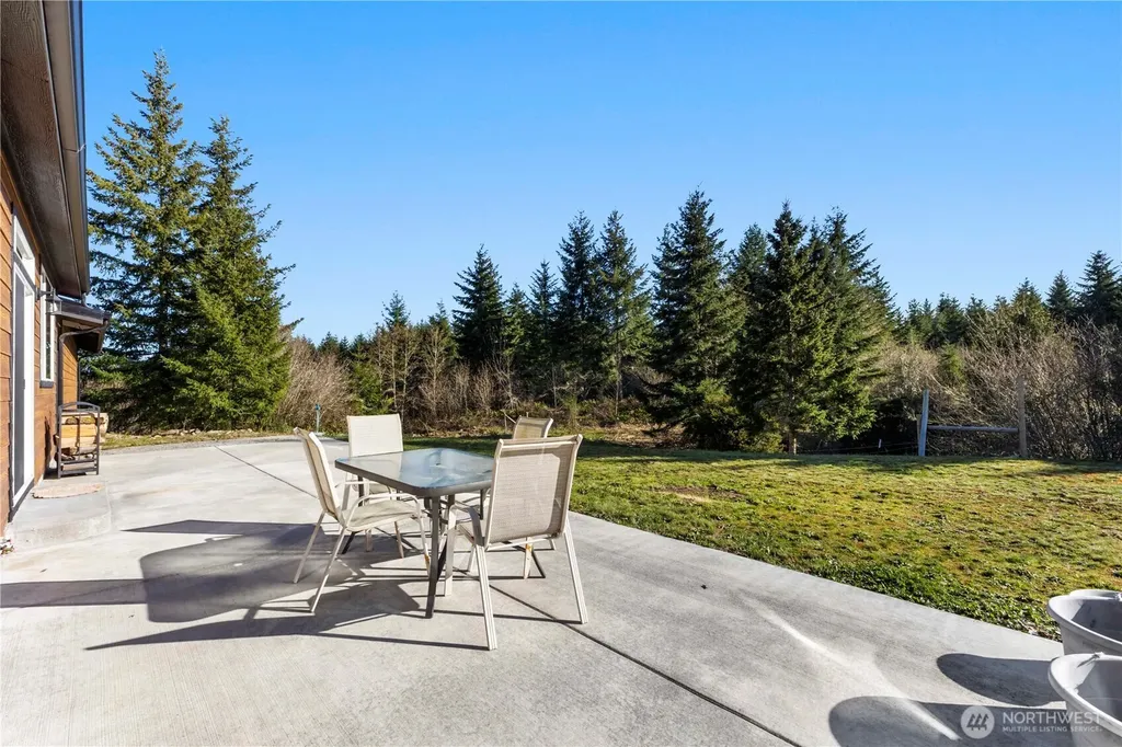 13113 Algyer Road SE Rainier WA 98576