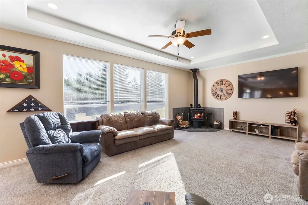 13113 Algyer Road SE Rainier WA 98576