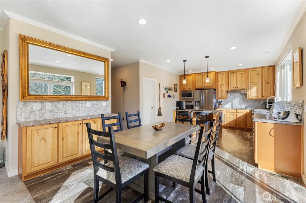 13113 Algyer Road SE Rainier WA 98576