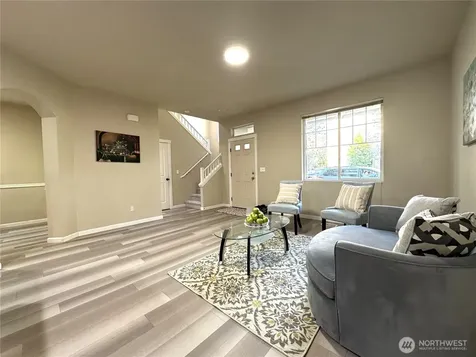 367 Graham Avenue NE Renton WA 98059