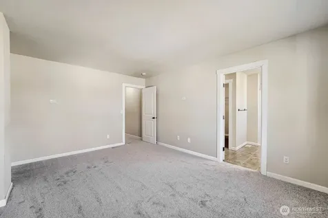 367 Graham Avenue NE Renton WA 98059