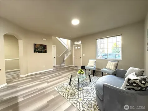 367 Graham Avenue NE Renton WA 98059