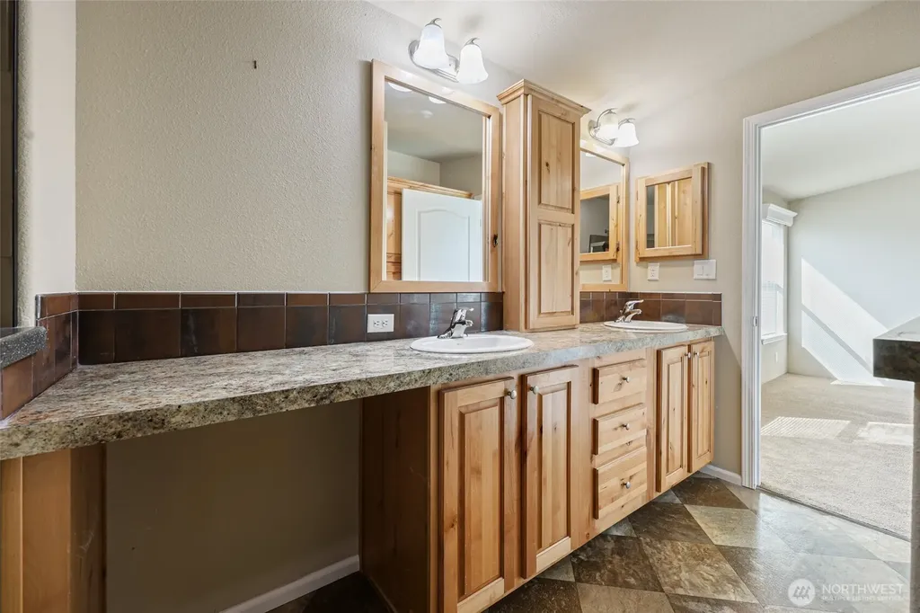 3516 Meadowbrook Lane SE Lacey WA 98503