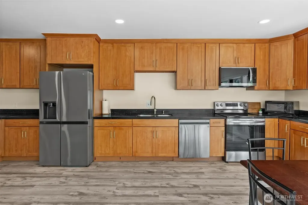 241 W Deyette Road Shelton WA 98584