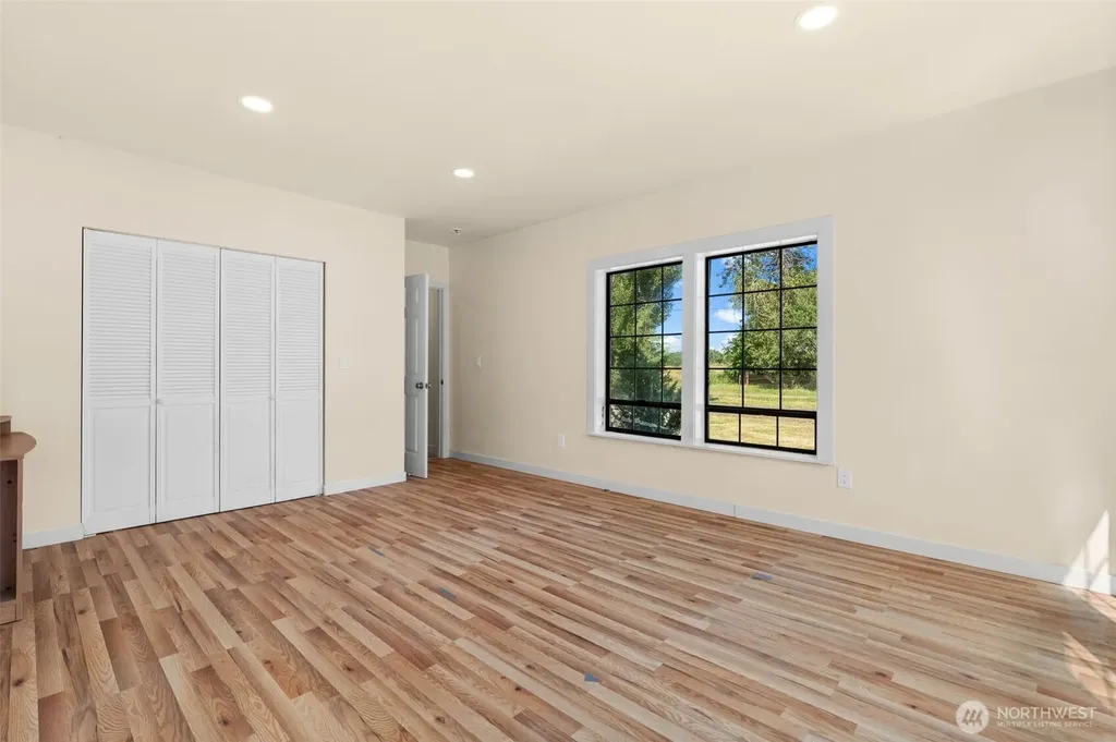 241 W Deyette Road Shelton WA 98584