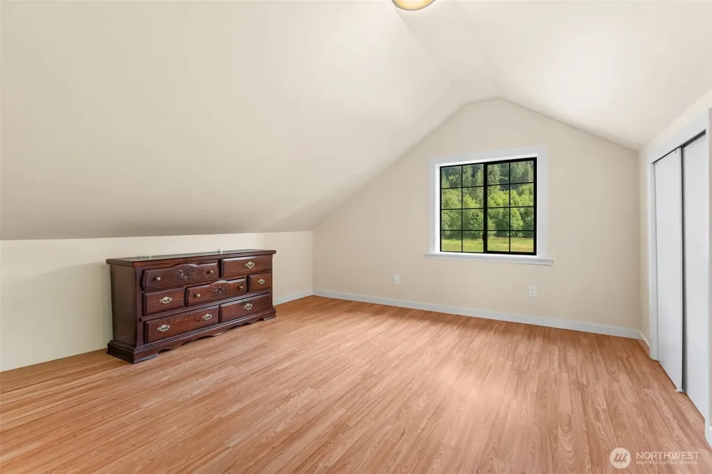 241 W Deyette Road Shelton WA 98584