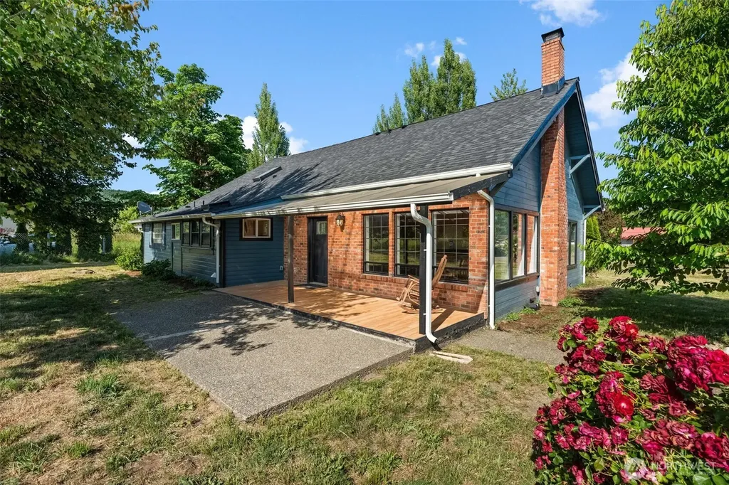 241 W Deyette Road Shelton WA 98584
