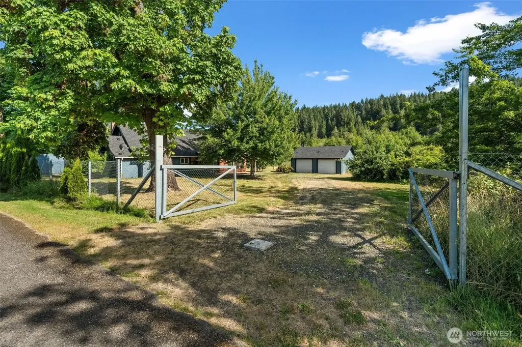 241 W Deyette Road Shelton WA 98584