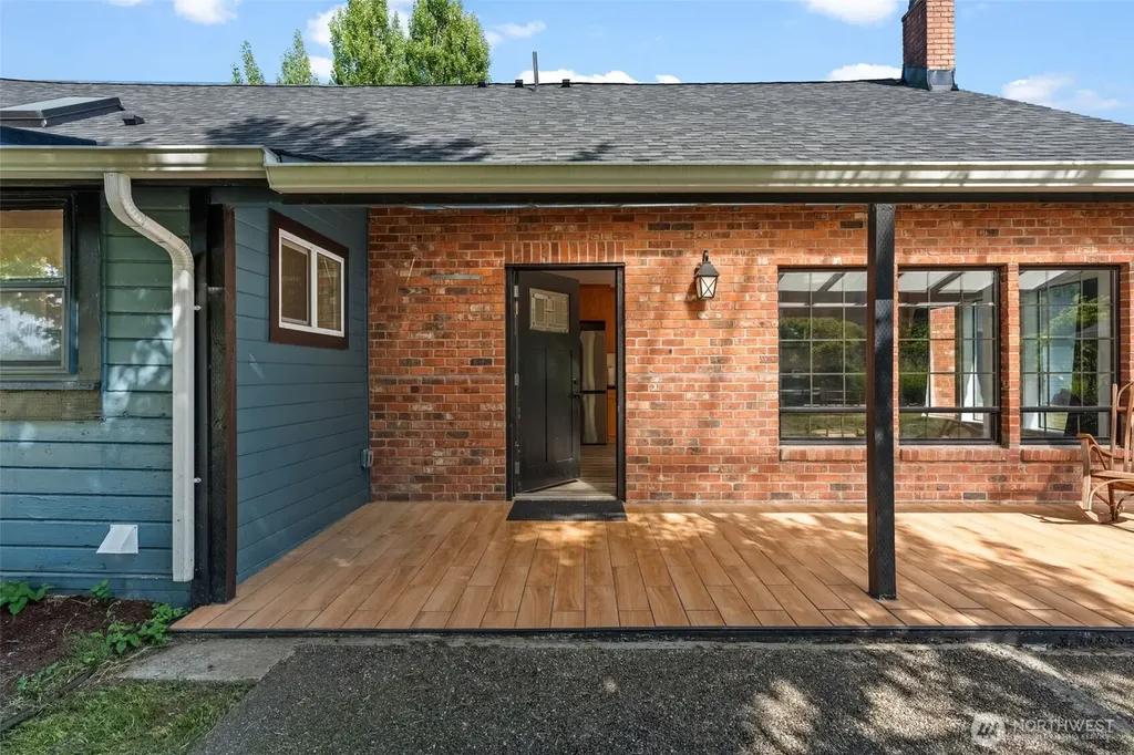 241 W Deyette Road Shelton WA 98584