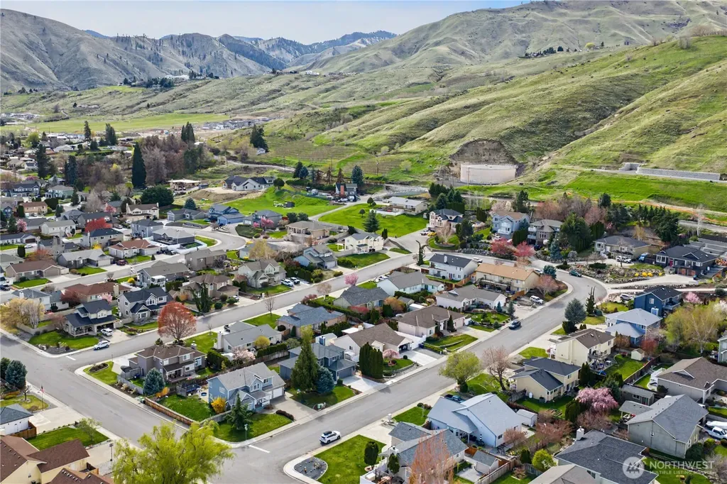 1929 Hideaway Place Wenatchee WA 98801