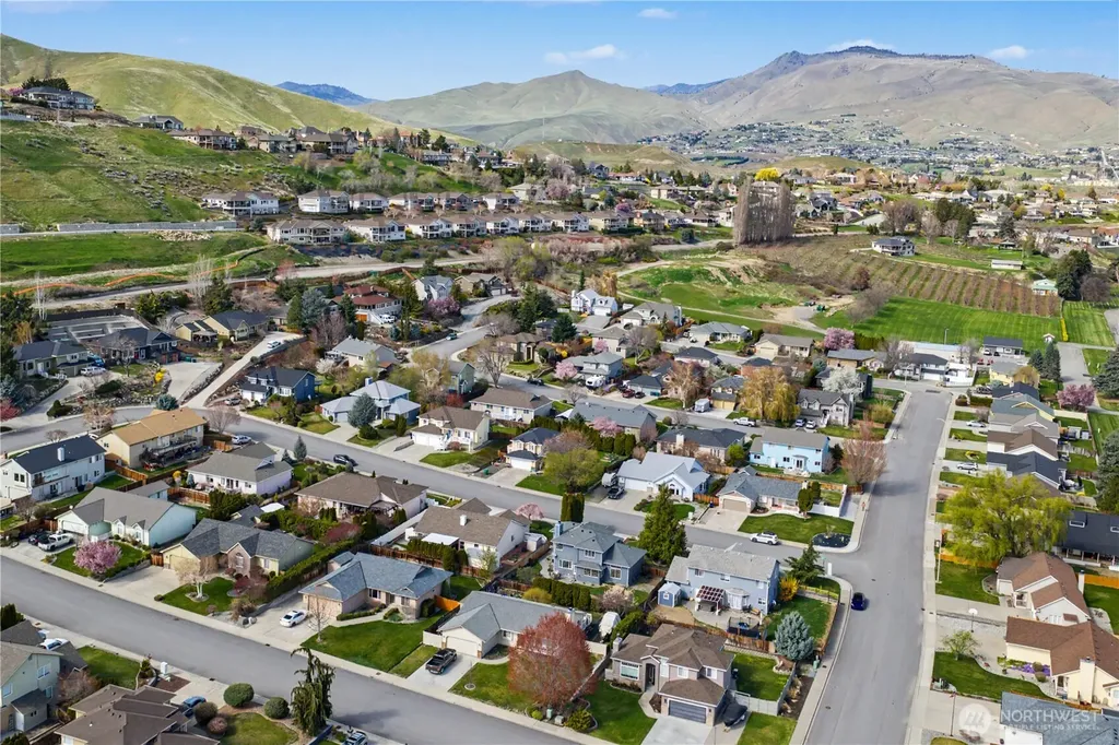 1929 Hideaway Place Wenatchee WA 98801