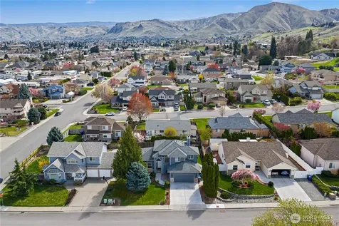 1929 Hideaway Place Wenatchee WA 98801