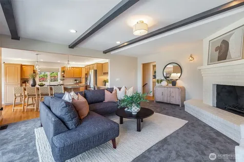 4550 49th Avenue NE Seattle WA 98105
