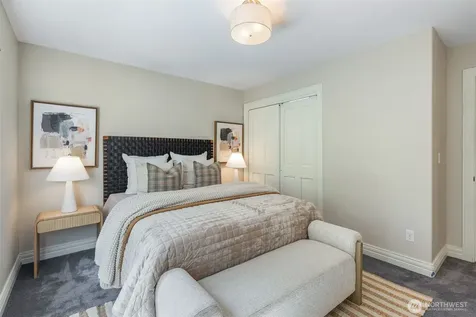 4550 49th Avenue NE Seattle WA 98105