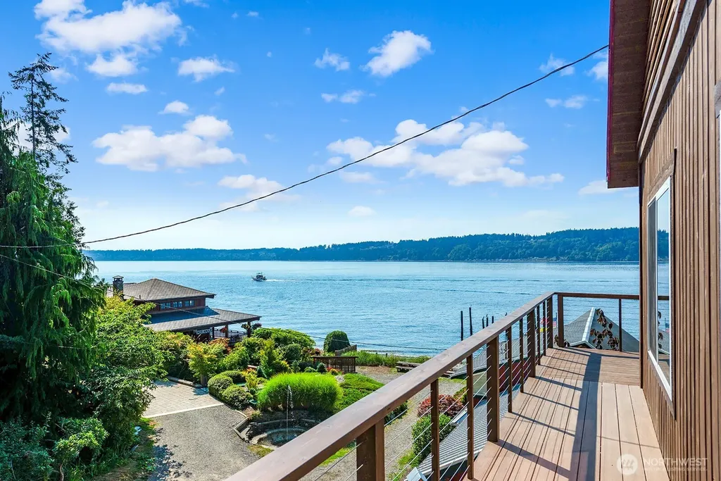 14758 SW Spring Beach Road Vashon WA 98070