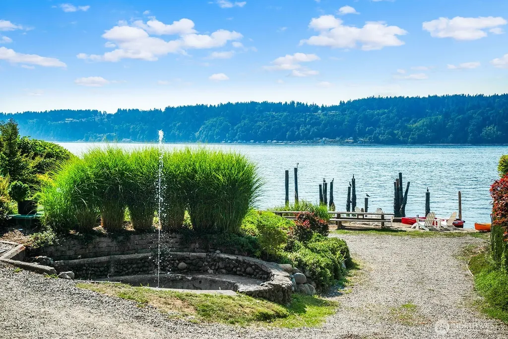 14758 SW Spring Beach Road Vashon WA 98070