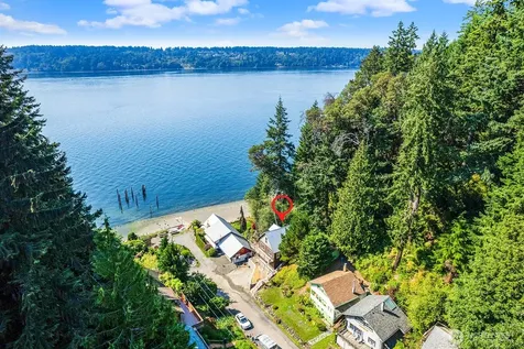 14758 SW Spring Beach Road Vashon WA 98070