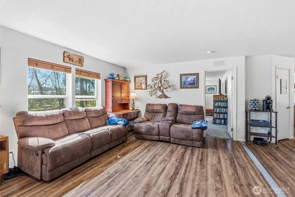 337 Jorgensen Road Onalaska WA 98570