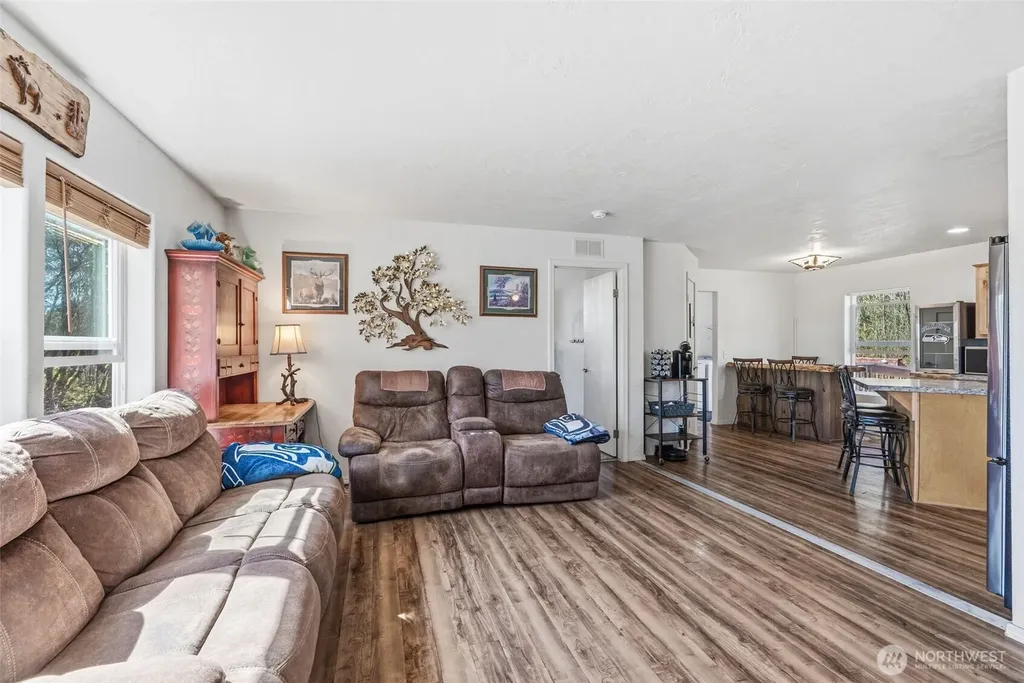 337 Jorgensen Road Onalaska WA 98570