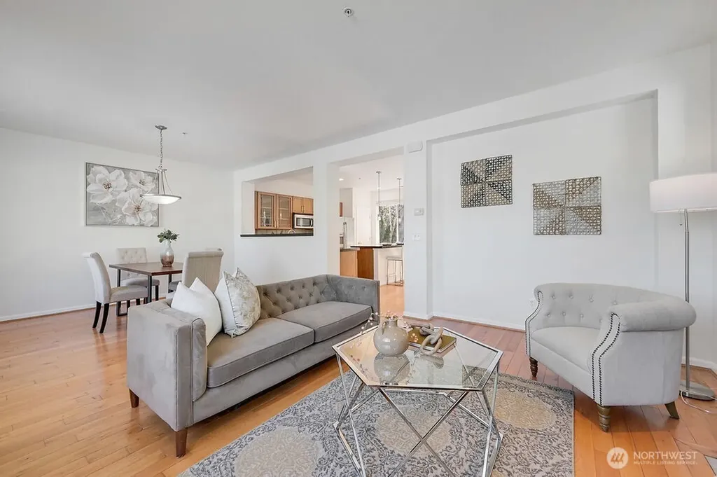 21262 40th Way S Seatac WA 98198