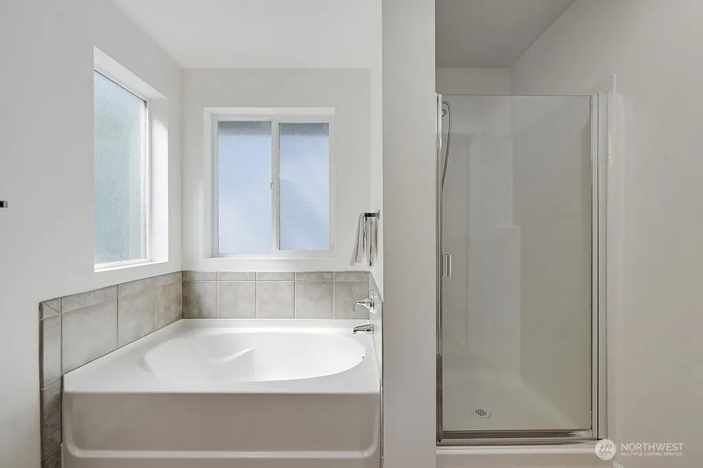21262 40th Way S Seatac WA 98198