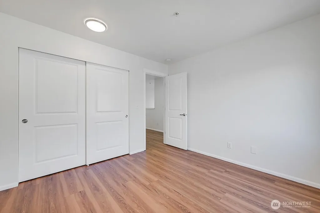 21262 40th Way S Seatac WA 98198