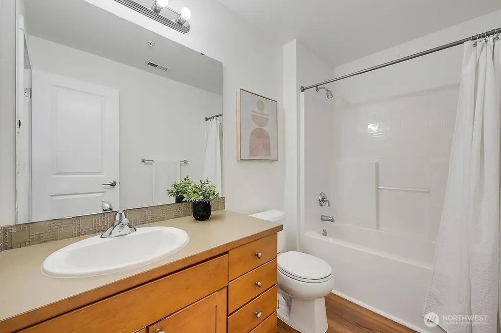21262 40th Way S Seatac WA 98198