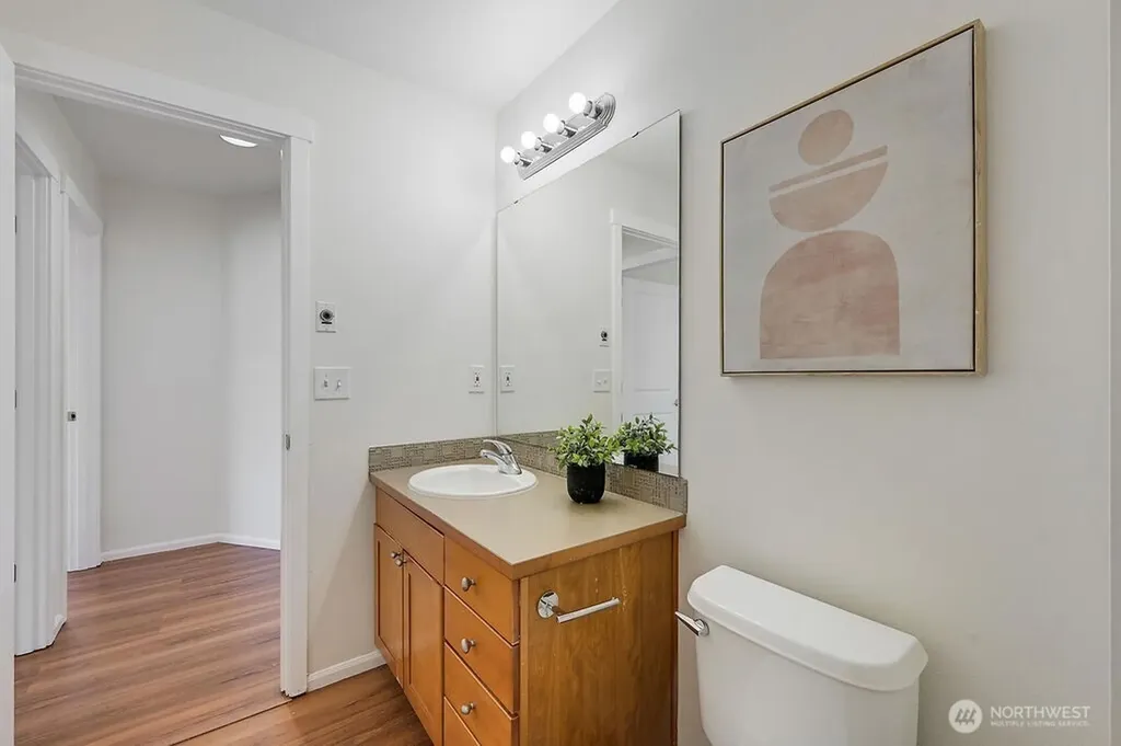 21262 40th Way S Seatac WA 98198