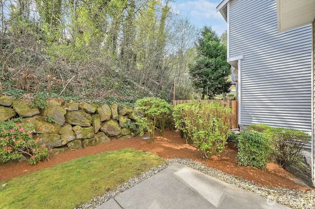 21262 40th Way S Seatac WA 98198