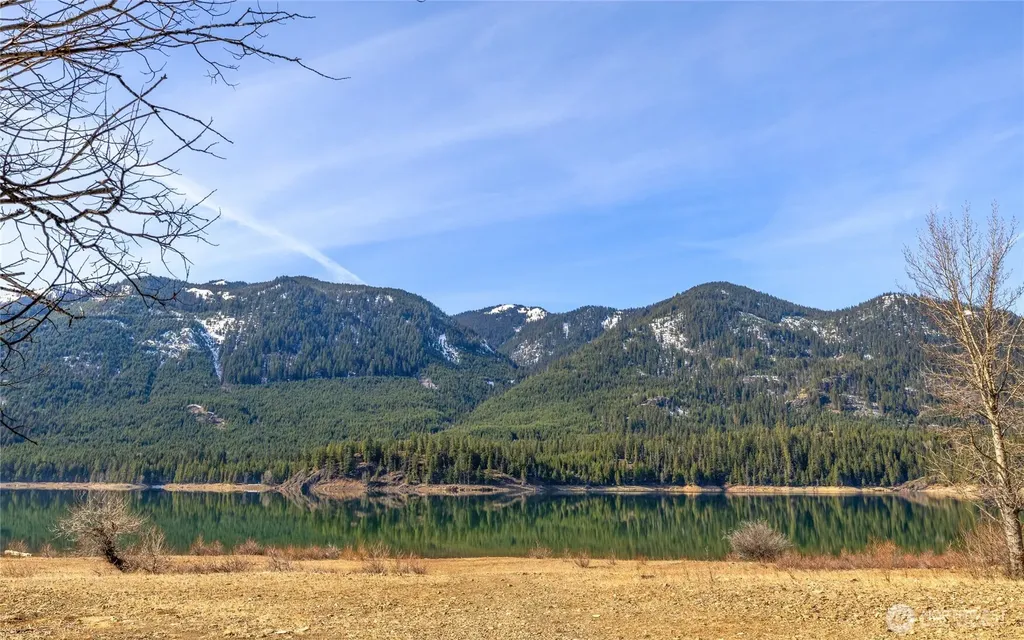 33 Lakeside Court Ronald WA 98940