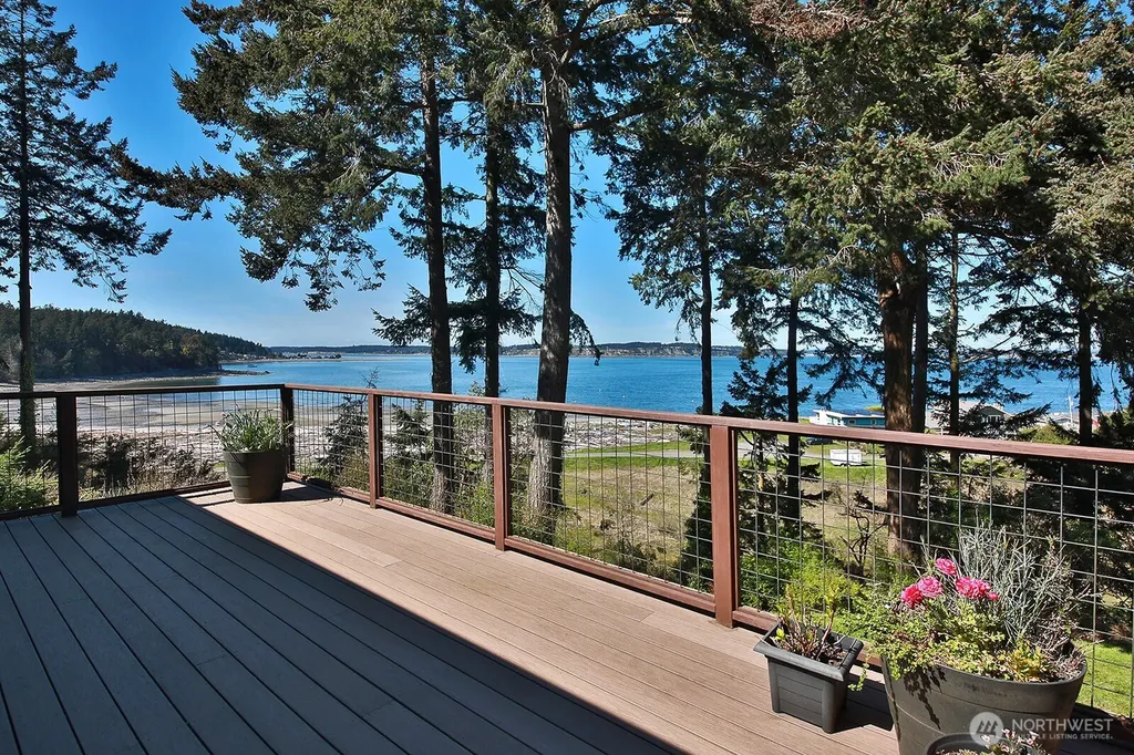260 Rhodena Drive Coupeville WA 98239