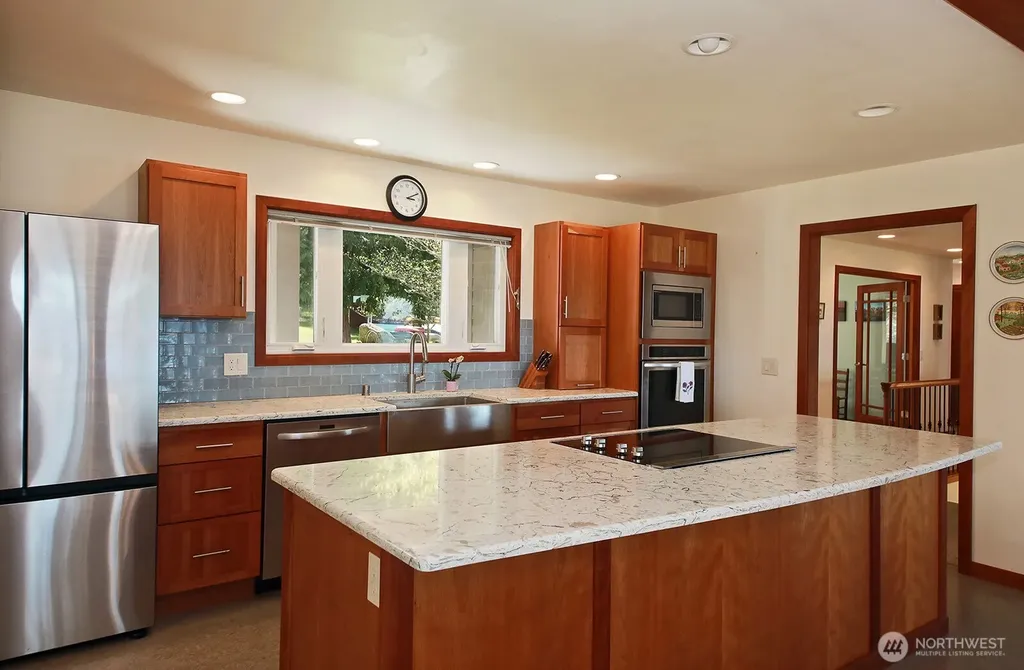 260 Rhodena Drive Coupeville WA 98239