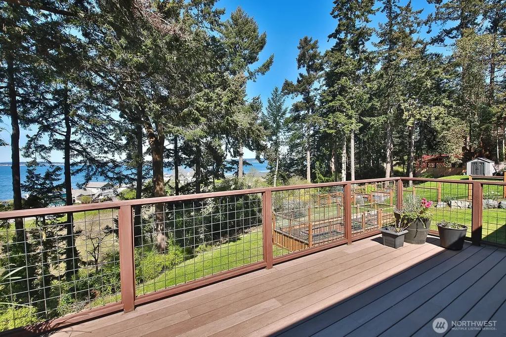 260 Rhodena Drive Coupeville WA 98239