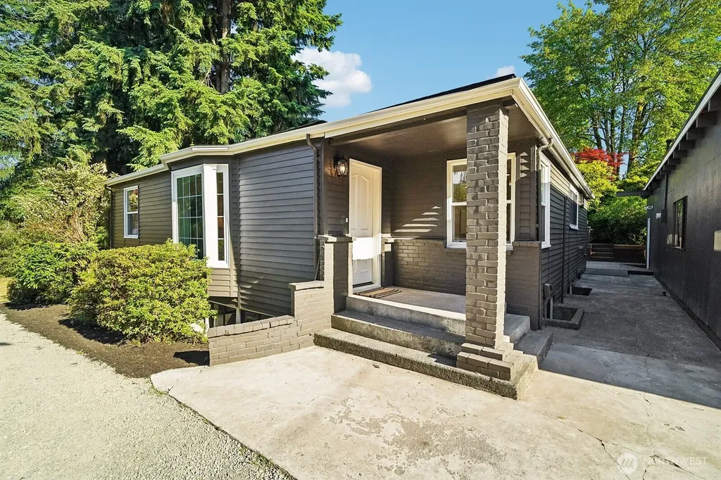 15825 SE 116th Street Renton WA 98059