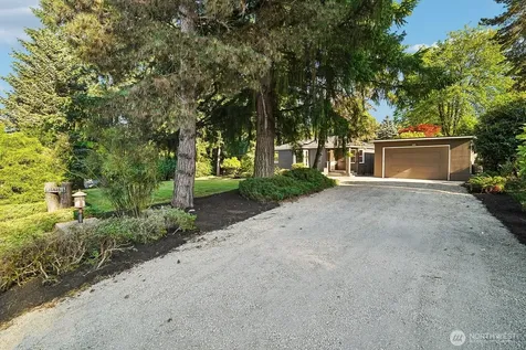 15825 SE 116th Street Renton WA 98059