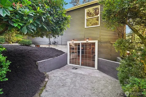 15825 SE 116th Street Renton WA 98059