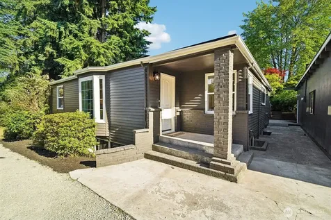 15825 SE 116th Street Renton WA 98059