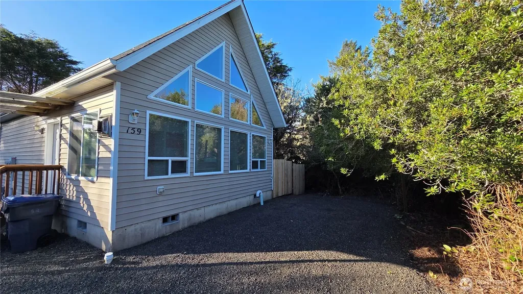 159 S Narwhal Loop SW Ocean Shores WA 98569