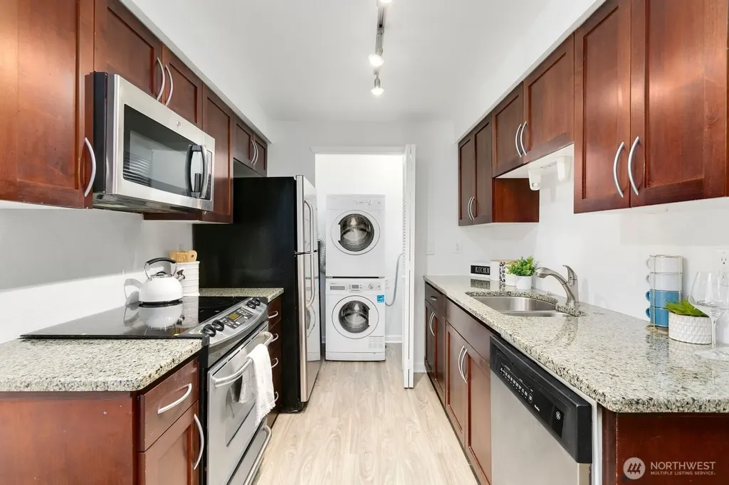 3045 20th Avenue W Seattle WA 98199