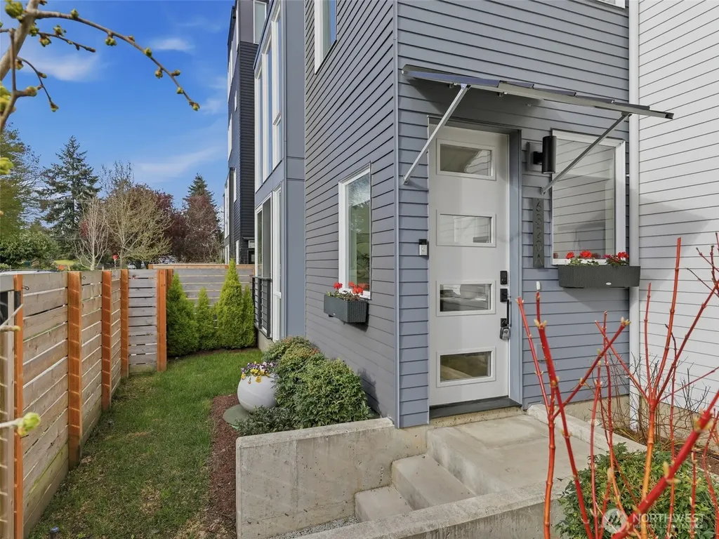 6320 41st Avenue SW Seattle WA 98136