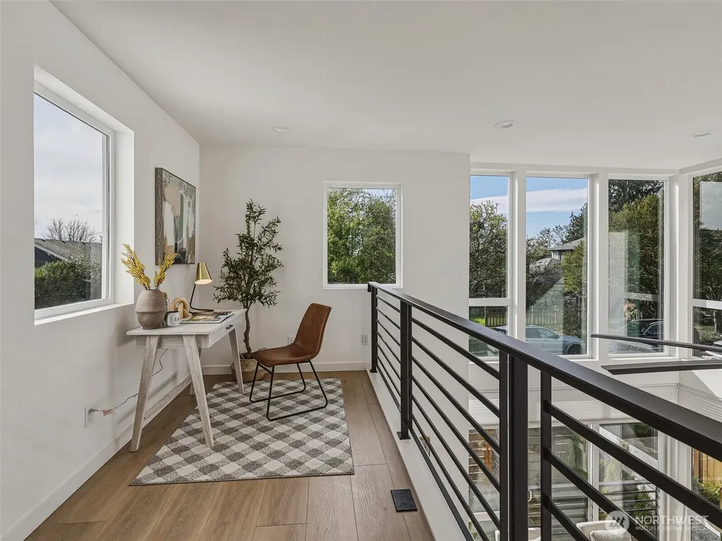 6320 41st Avenue SW Seattle WA 98136