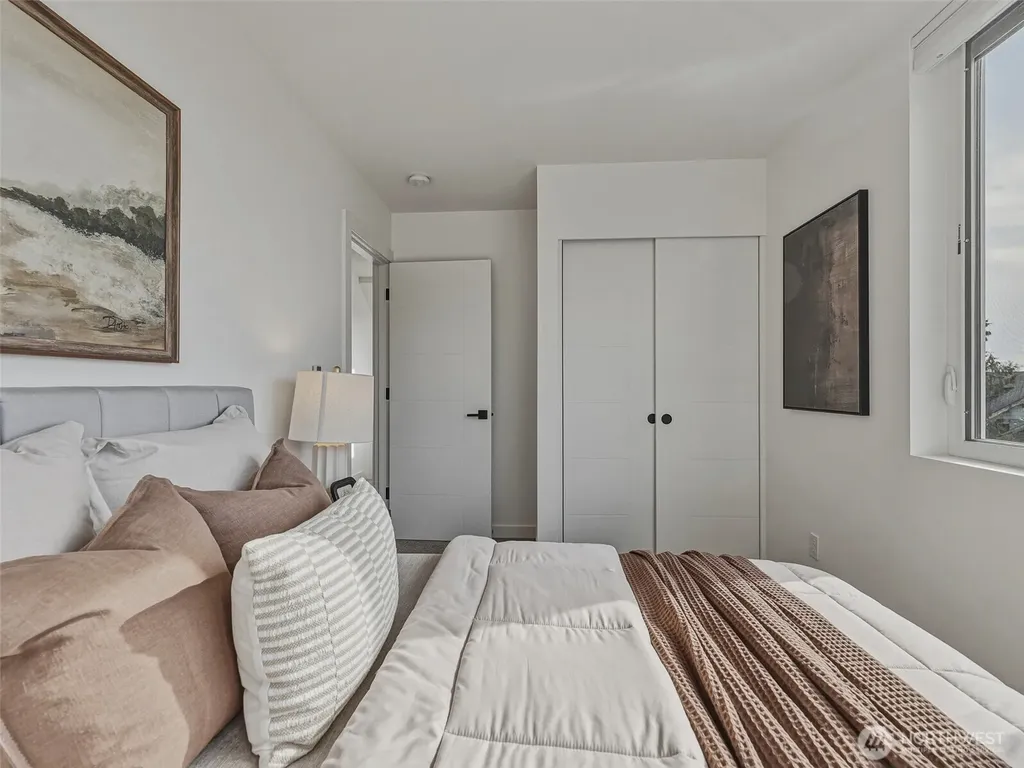 6320 41st Avenue SW Seattle WA 98136