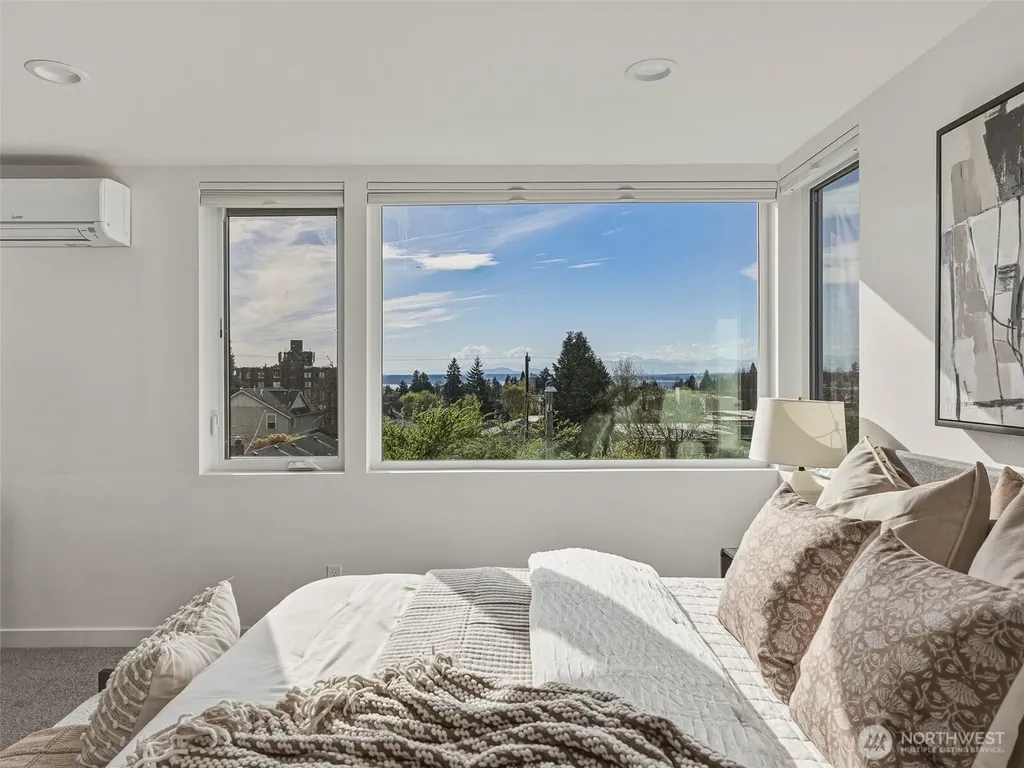 6320 41st Avenue SW Seattle WA 98136