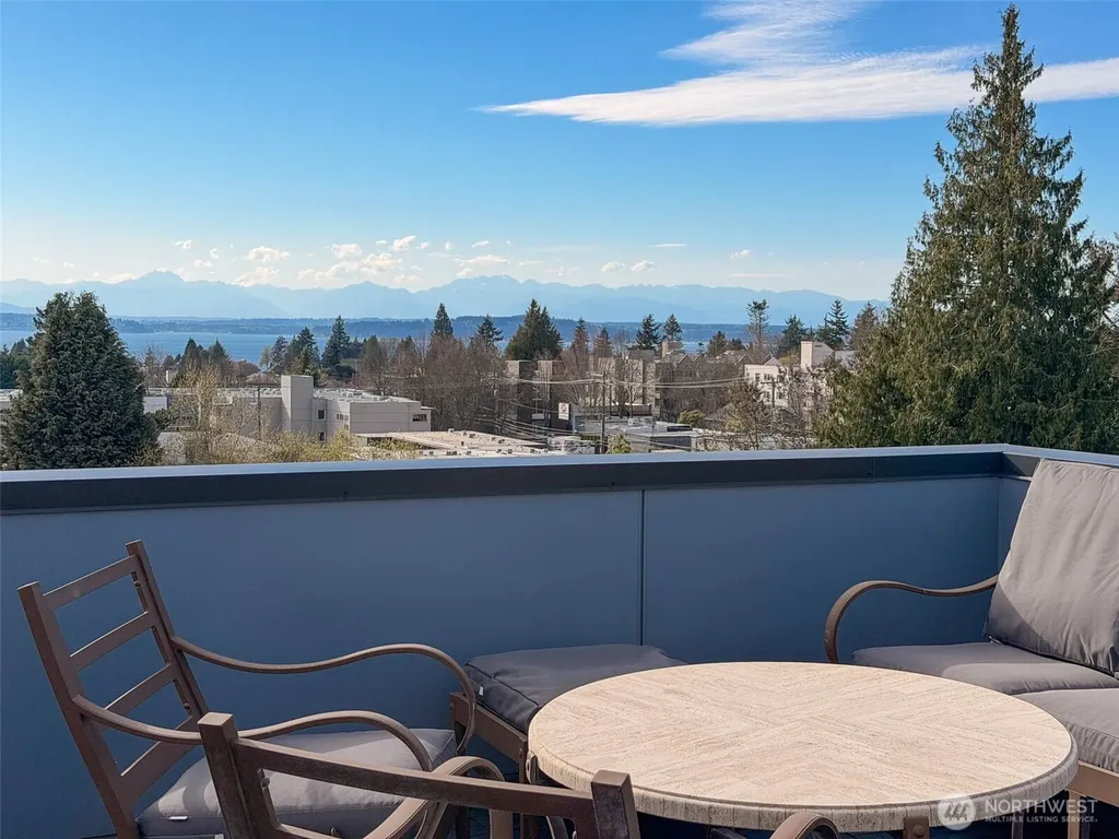 6320 41st Avenue SW Seattle WA 98136