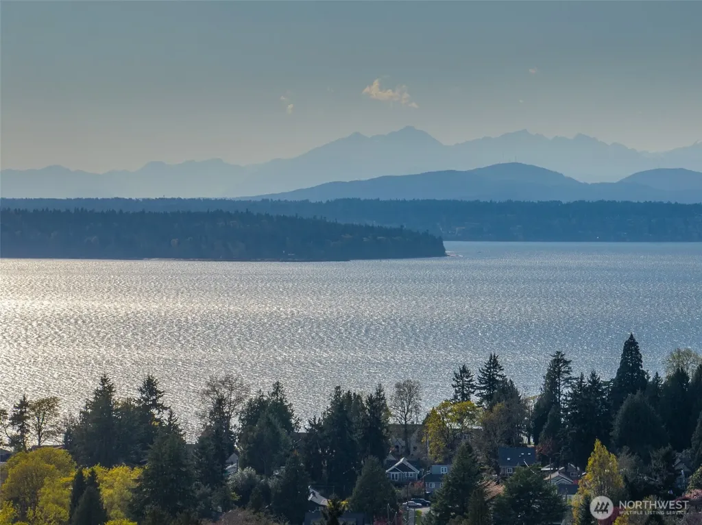 6320 41st Avenue SW Seattle WA 98136