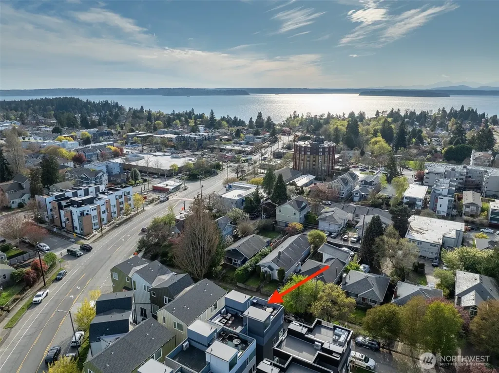 6320 41st Avenue SW Seattle WA 98136