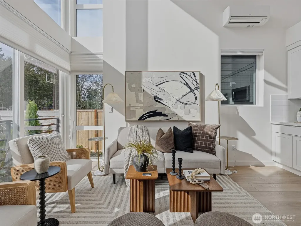 6320 41st Avenue SW Seattle WA 98136